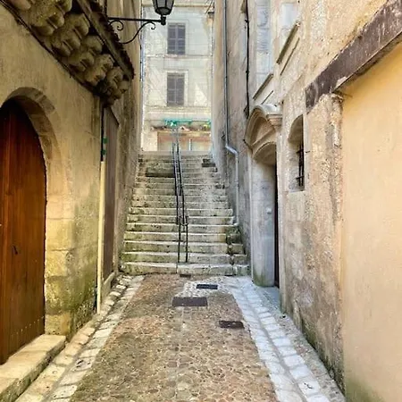 Superbe T3 Atypique Dans Le Quartier Historique