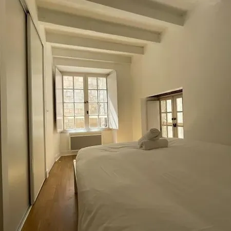 Superbe T3 Atypique Dans Le Quartier Historique