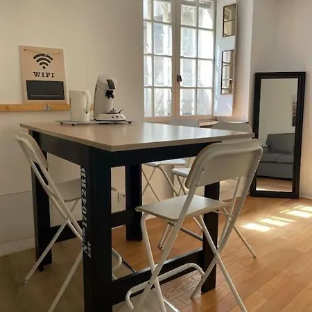 Apartman Superbe T3 Atypique Dans Le Quartier Historique